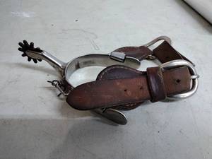 lot 105 image: Boot Spur