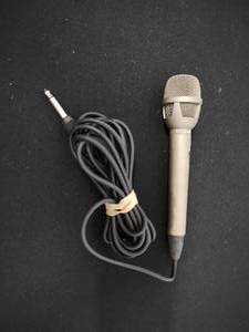 lot 23 image: Audio-Technica Microphone