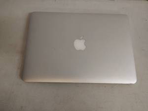 lot 1 image: MacBook Pro