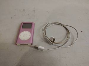 lot 15 image: iPod Mini