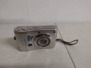 lot 21 image: Nikon Camera