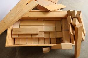 COVERED WOODEN WOOD BLOCK BOX