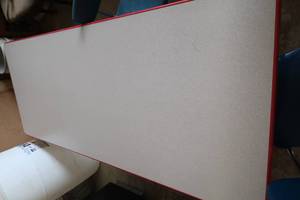 STURDY KIDS TABLE