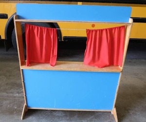 PUPPET STAGE