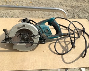 Makita Magnesium Saw
