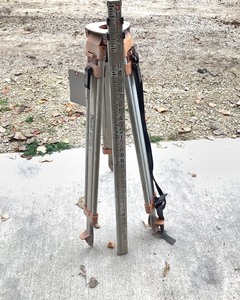 Level Stand