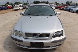 2001 Volvo S40 Base  SE