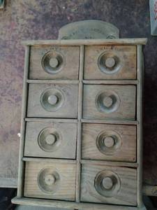 lot 117 image: Vintage Wooden Spice Rack Wall Cabi...