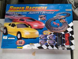 lot 132 image: Super Raceway battery operated race...