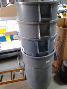 lot 135 image: Stack of 4 rubbermaid commercial br...