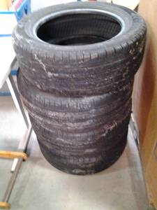 lot 143 image: Set of 4 gently loved GeoTour tires...
