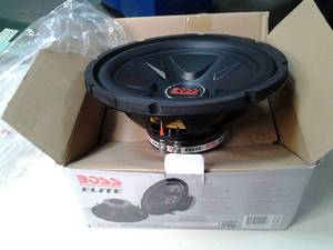 lot 189 image: Boss Audio Systems Elite 12 1000W ...