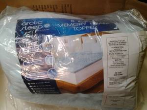 lot 220 image: Twin Size Arctic sleep marbelized g...