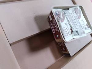 lot 247 image: Case of GoMacro Gluten free, high p...