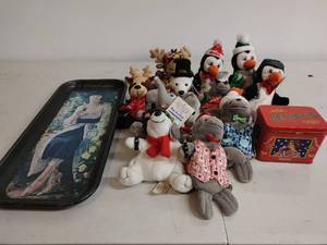 lot 17 image: Collection of Coca-Cola Items
