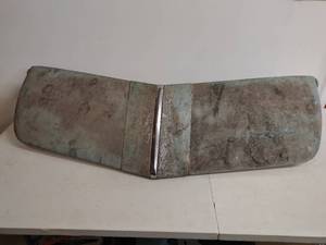 lot 1 image: Vintage Car Visor