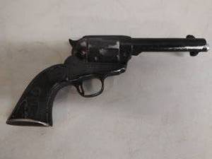 lot 43 image: Metal Toy Gun