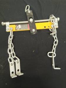 lot 81 image: 34 Ton Engine Leveler