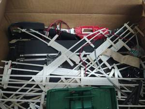 lot 127 image: Slot Cars and Track pieces