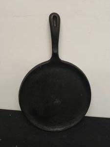 lot 136 image: Cast Iron Griddle