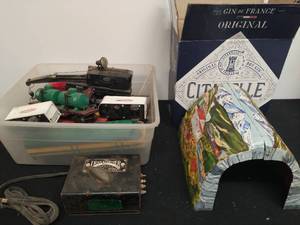 lot 142 image: Train Cars and Accessories