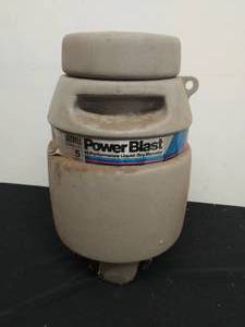 lot 153 image: Campbell and Hausfeld 5 Gallon Power Blast Container