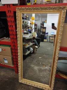 lot 59 image: Large Gold Framed Mirror
