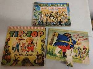 lot 60 image: Three Vintage Pop Up Books