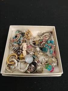 lot 177 image: Collection of Earrings