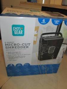 Micro cut shredder, 6 sheet, powers...