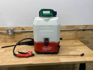 MILWAUKEE M18 18-Volt 4 Gal. Lithium-Ion Cordless Switch Tank Backpack Pesticide Sprayer (Tool-Only)