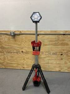 MILWAUKEE M18 18-Volt Lithium-Ion Cordless Rocket Dual Power Tower Light (Tool-Only)