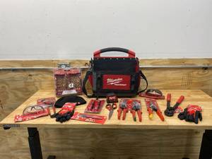 MILWAUKEE Packout with various Milwaukee ToolsProducts