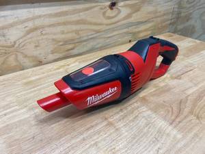 MILWAUKEE M12 12-Volt Lithium-Ion Cordless Compact Vacuum (Tool-Only)