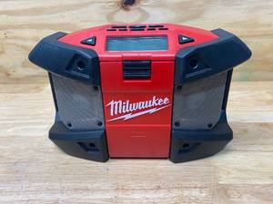 MILWAUKEE M12 12-Volt Lithium-Ion Cordless Job-Site Radio (Tool-Only)