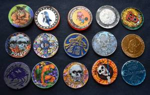 lot 806 image: Entire collection of Pogs and Slammers - condition fair-premium