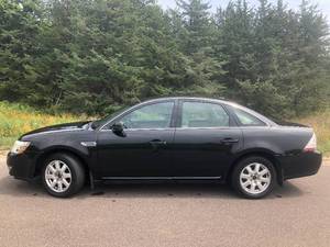 2009 Ford Taurus SE - AWD - 2 OWNER