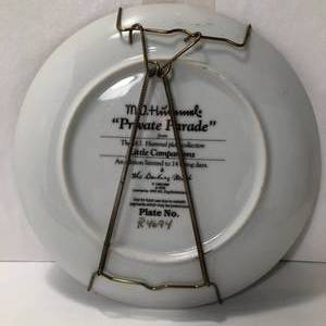lot 5 image: Private Parade Hummel Plate # R4694 by The Danbury Mint