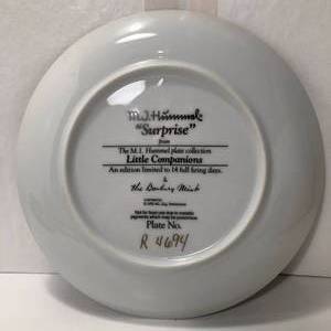 lot 8 image: Surprise Hummel Plate # 4694 by The Danbury Mint