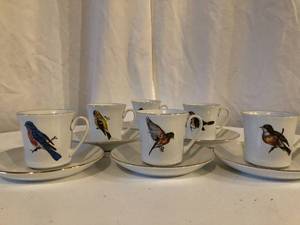 lot 17 image: Set of 6 Bird Cups and Saucers