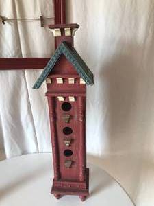 lot 22 image: 2 Birdhouses & Photo Holder Frame