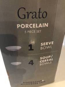 lot 31 image: NEW Oneida Grato Porcelain 5pc Set