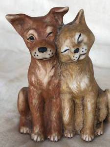 lot 99 image: Lot of 6 Cat Figurines