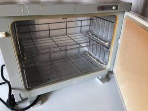 lot 79 image: UV Towel Warmer