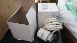 2 NIB REHAU 4-Wire Manifold Valve Actuator, Article ID# 260166