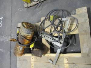 Budgit 1-Ton Chain Hoist
