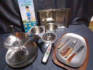 Sizzle Plate, Knives, Servers