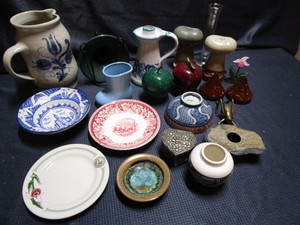 Ceramics, Paperweights, Cricket