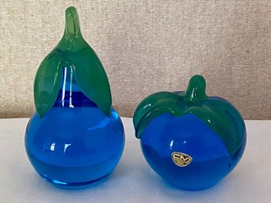 lot 19 image: Two Konstglas Paperweights