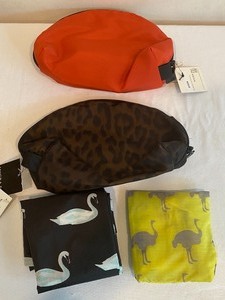 lot 124 image: Travel Necessities